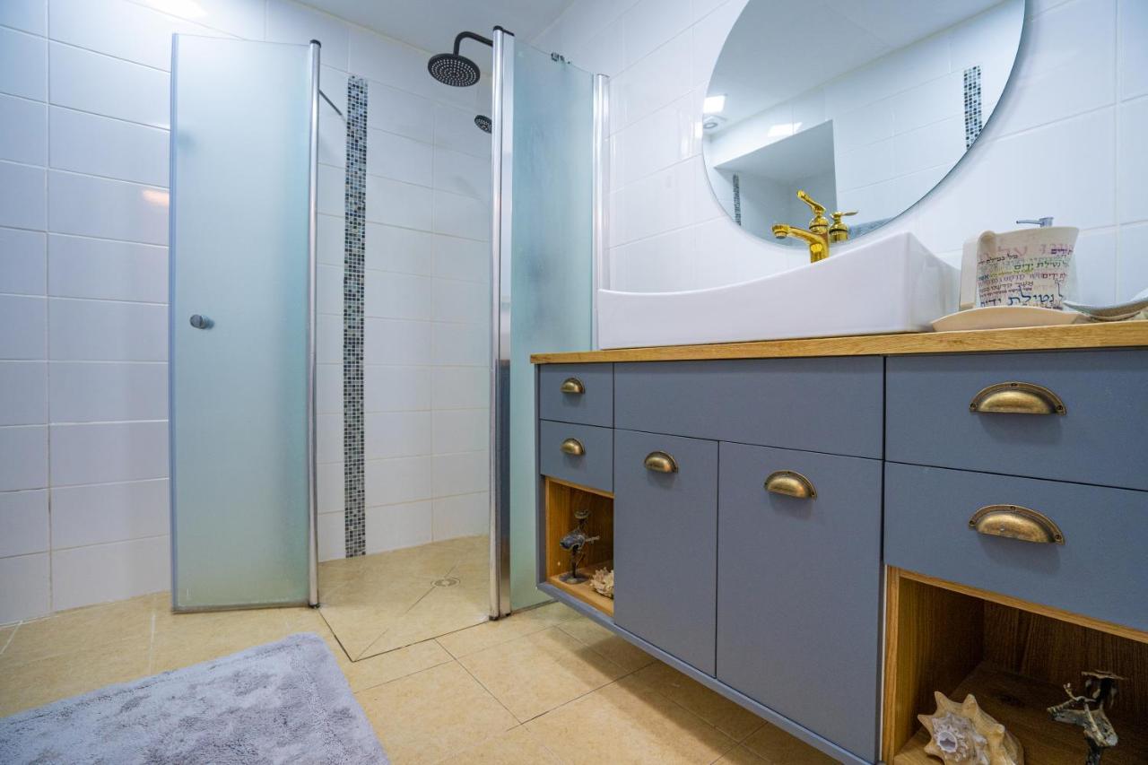 شقة Windows On Netanya Luxury Penthouse Downtown المظهر الخارجي الصورة